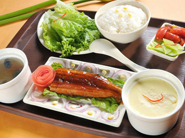 食堂合同在學(xué)習(xí)過(guò)程中如何取得好評(píng)？